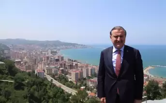 Bakan Osman Aşkın Bak'tan Ayşegül Pehlivanlar'a tebrik