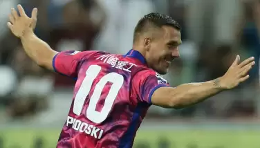 Podolski'den transfer yorumu! O takımı işaret etti!