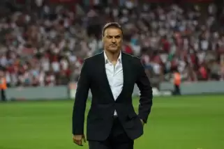 Alpay Özalan'ın acı günü