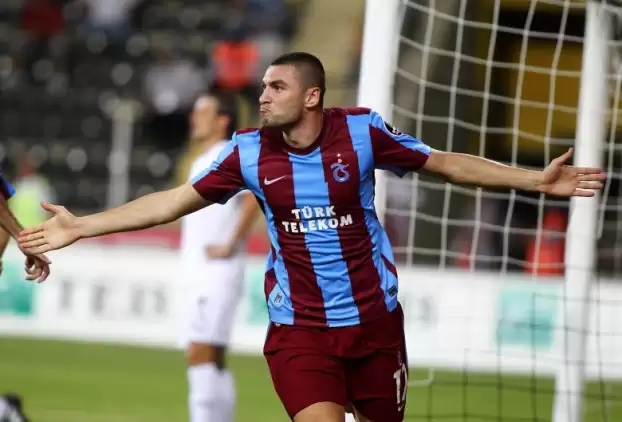 Burak Yılmaz, Trabzonspor'un bir sezonda en çok lig golü atan oyuncusu