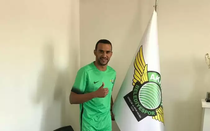 ÖZEL- Akhisar Belediyespor'dan orta sahaya takviye! Sambacı...