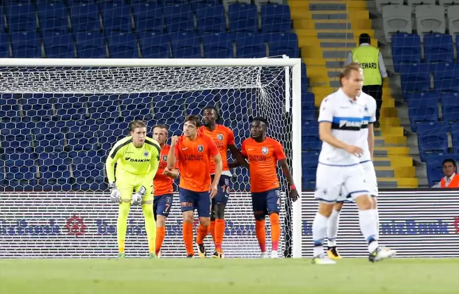 Başakşehir işi bitirdi, play-off'a yükseldi!