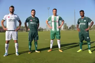 Atiker Konyaspor'un yeni formaları tanıtıldı