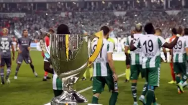 Kupa töreninde dikkat çeken olay! Centilmen Beşiktaş!