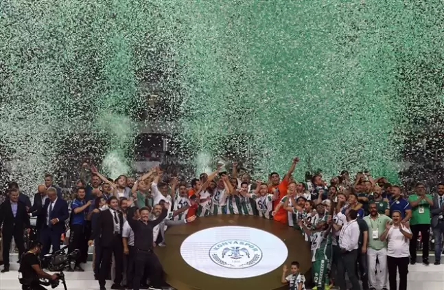 Konyaspor kupasına kavuştu!