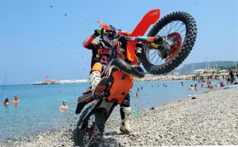 Milli motosikletçiler Japonya'da piste çıkacak