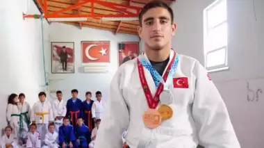 "Uluslararası alanda Türk bayrağını dalgalandırmak gurur verici"