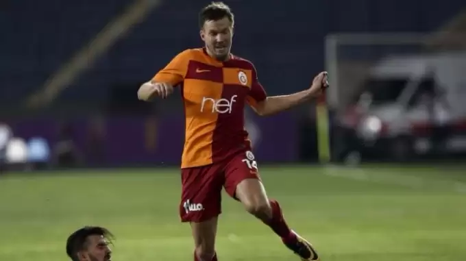 Linnes 3 maç aradan sonra sahada