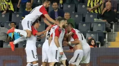 Fenerbahçe'yi ele, telefonu kap!