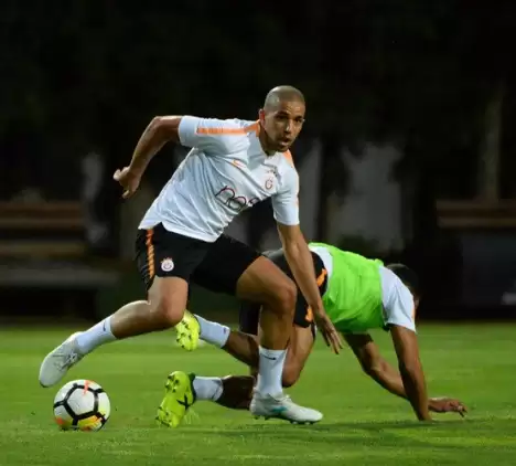 Feghouli takımla çalıştı