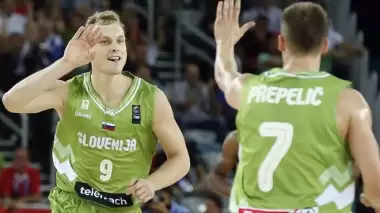 Slovenya, Polonya'yı devirdi