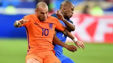 Wesley Sneijder bitmiş!