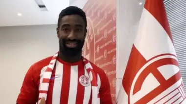 Antalyasporlu Djourou transferin gözdesi! İki takım daha...