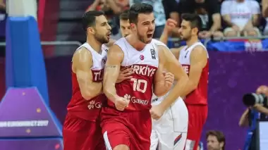 Melih Mahmutoğlu zirveye oynuyor