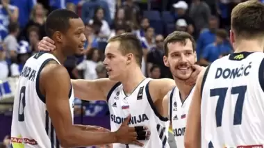 Slovenya, İzlanda maçı bitti... Skor...