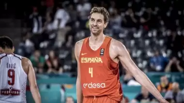 İspanya lider tamamladı