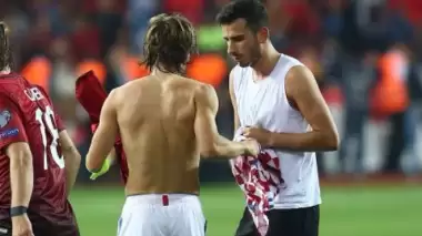 Modric'ten Oğuzhan'a övgü: "Hep doğru yerdeydi."