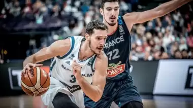 Slovenya 5'te 5 ile turladı!