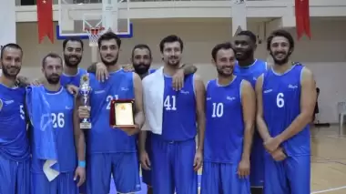 Türk Telekom ve Bahçeşehir Koleji finalde!