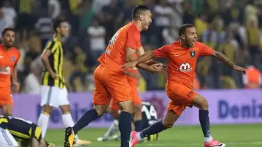 Kerim Frei, Cenk Tosun'un transferini değerlendirdi: 'Bunun fazlasını hak etmişti'