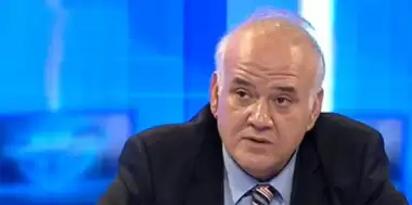 "Alper'e gösterilen kırmızı kart kadar komik.."