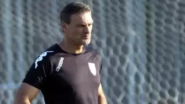 Alpay Özalan, milletvekilliği için aday adayı oldu