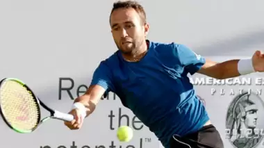 Marsel İlhan çeyrek finale yükseldi