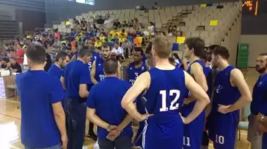 Anadolu Efes, Banvit'i mağlup etti