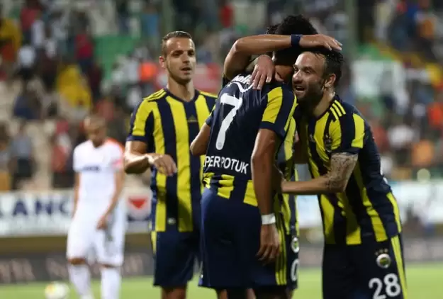 Fenerbahçe'li yıldızlar derbi öncesi konuştu: "Biz hazırız, umarım taraftarlarımız da..."