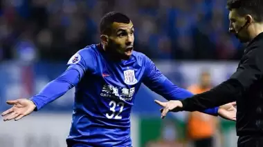 Carlos Tevez'den Çin'li futbolculara eleştiri!