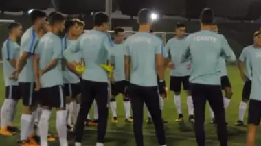 Genç milli futbolcuların Katar kampı sürüyor
