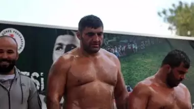 Başpehlivanlığı Ali Altun kazandı