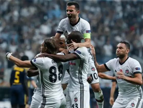 Kartal Avrupa'da yüksekten uçuyor!