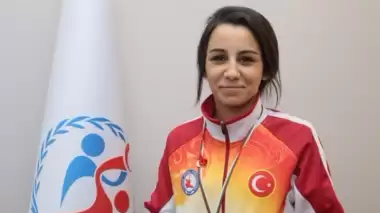 Berna Tut çeyrek finalde!