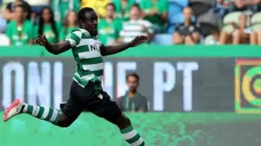 Bursaspor'un Doumbia transferi çıkmaza girdi