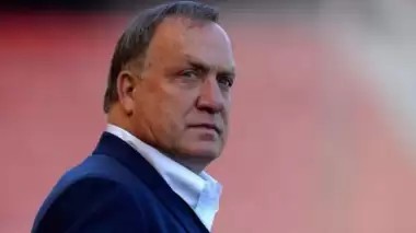 Advocaat tarihe geçti