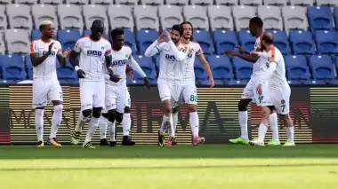 Alanyaspor 18 kişi!