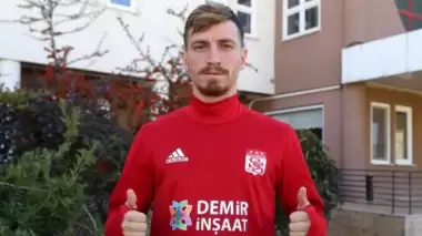 Mert Hakan Yandaş: "İnsan hayallerinin peşinden koşmalı"