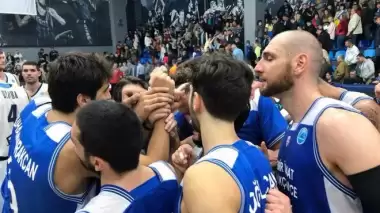 Büyükçekmece Basketbol'dan Mehmetçik Vakfına bağış