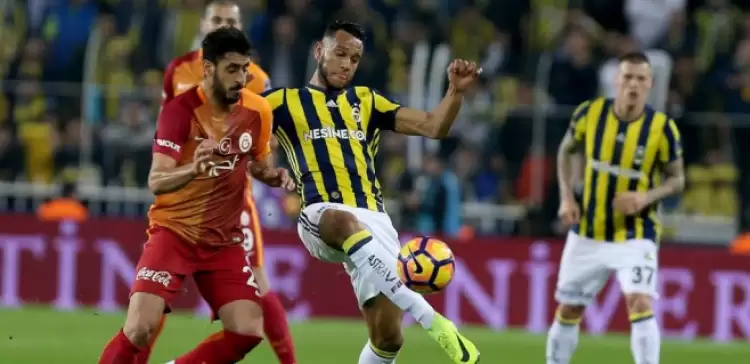 Galatasaray devre sonlarında, Fenerbahçe erken atıyor