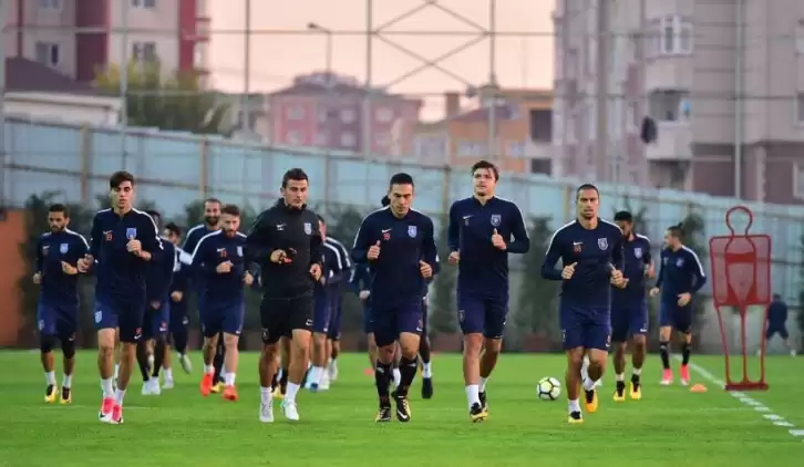 Başakşehir galibiyet peşinde! Emre Belözoğlu...