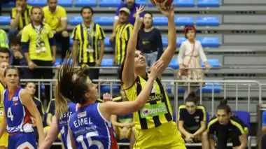 Fenerbahçe farklı kazandı