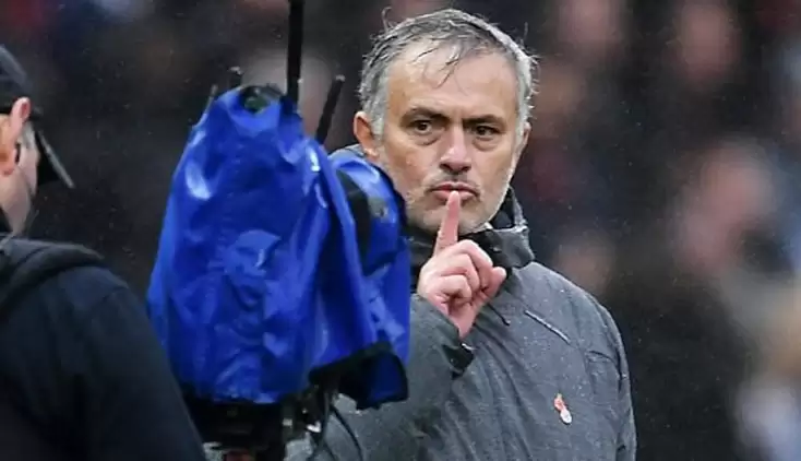 Mourinho'dan maç sonu olay hareket!