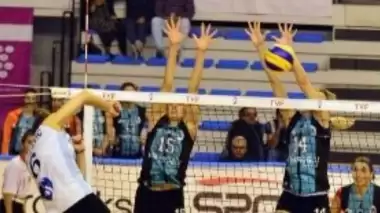 Beylikdüzü Voleybol İhtisas beş sette!