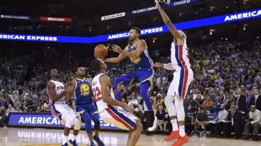 Pistons son şampiyonu deplasmanda geçti