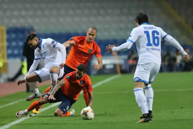 Başakşehir son anda yakaladı!