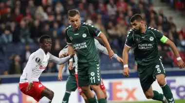 Selim Ay en iyiler arasında