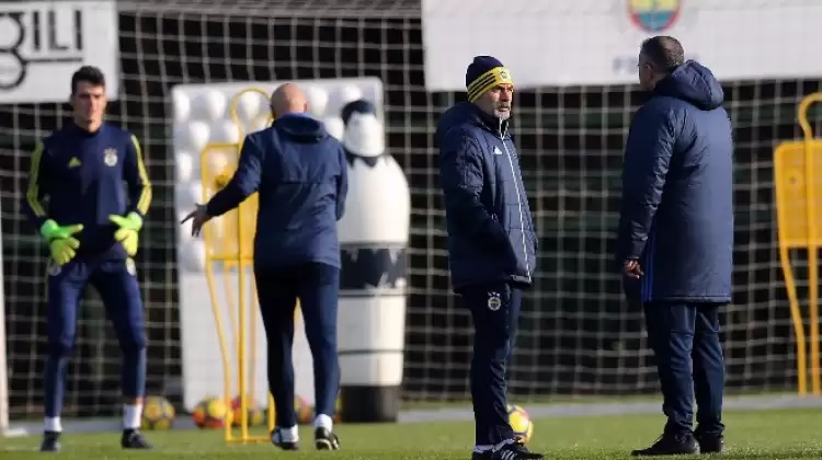 Video - Aykut Kocaman, takımın başında antrenmana çıktı! 