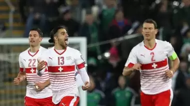 Kuzey İrlanda'nın "yüz"ü gülmedi! Avantaj İsviçre'de
