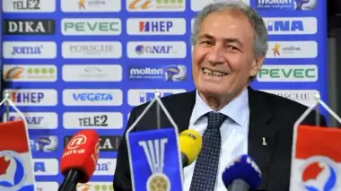 IHF Başkanı bir kez daha Hasan Mustafa!